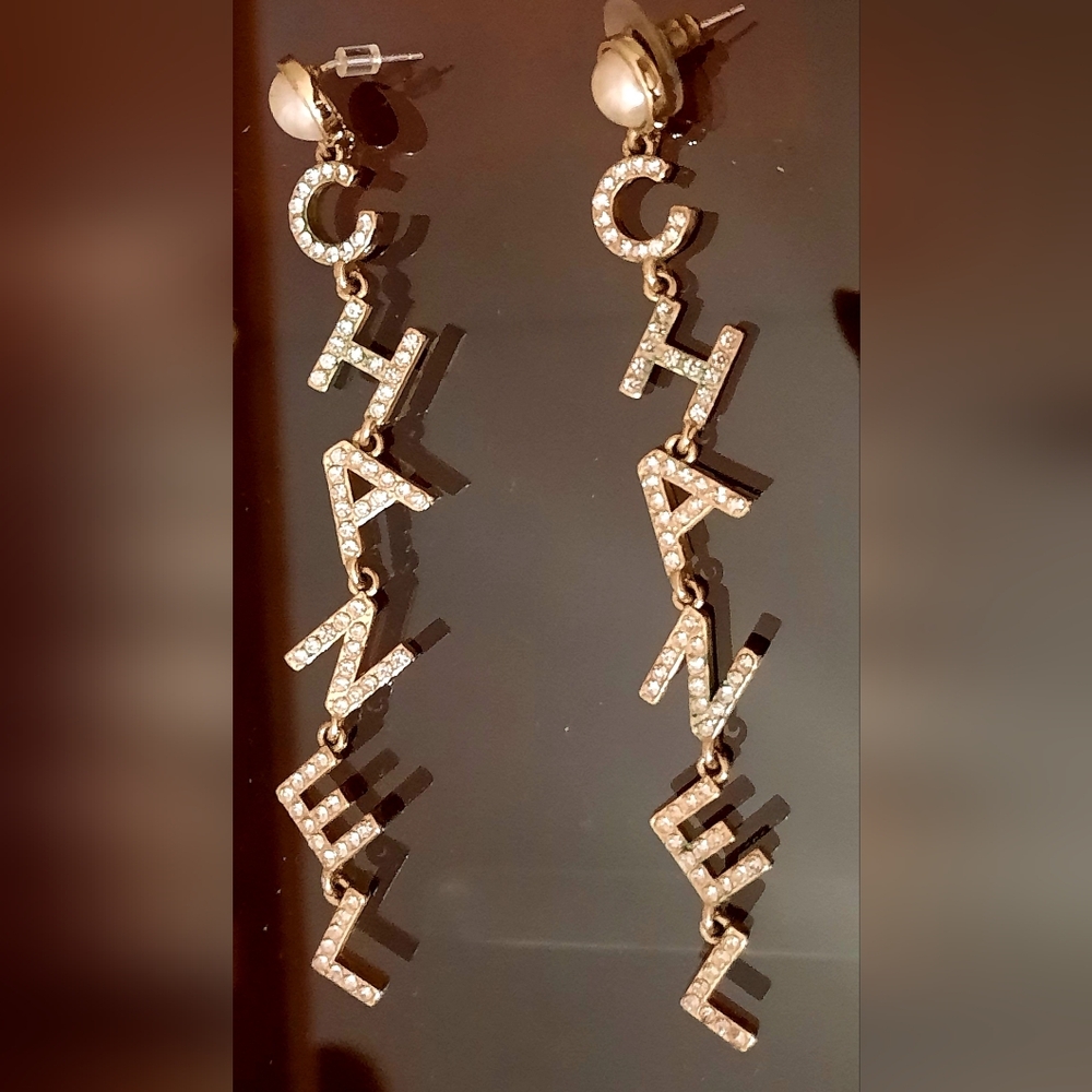 Rhinestone Long Earing Set. Approximately 1 1/4 inches long